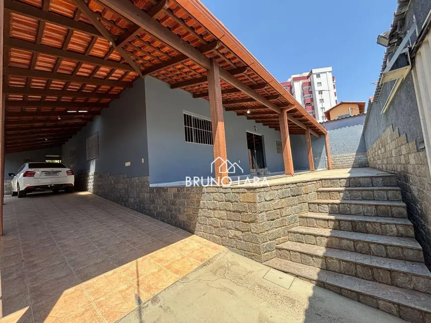 Casa com 3 quartos à venda, 360m2 em Angola, Betim - MG - imagem 1 Foto 1 de Casa com 3 quartos à venda, 360m2 em Angola, Betim - MG