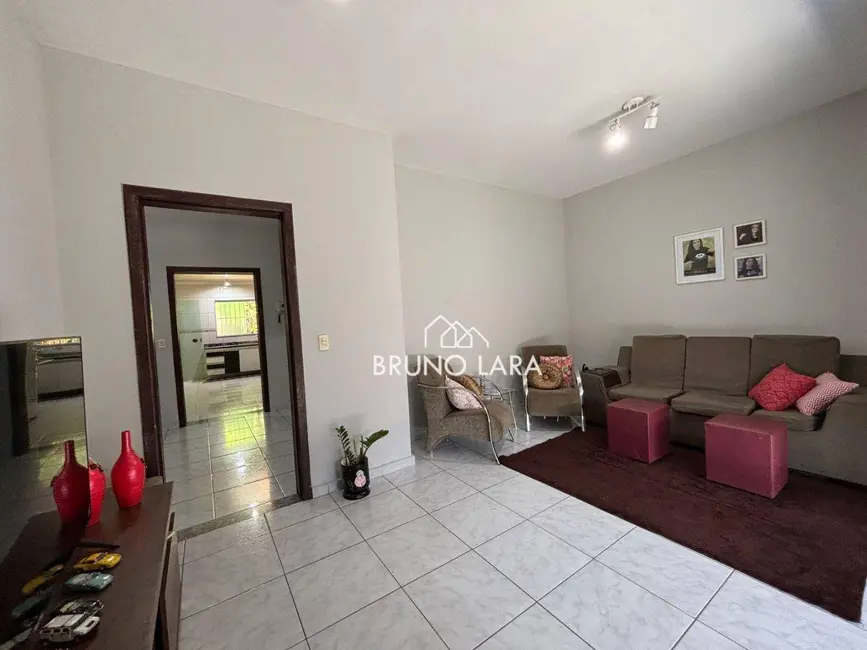 Casa com 3 quartos à venda, 360m2 em Angola, Betim - MG - imagem 3 Foto 3 de Casa com 3 quartos à venda, 360m2 em Angola, Betim - MG