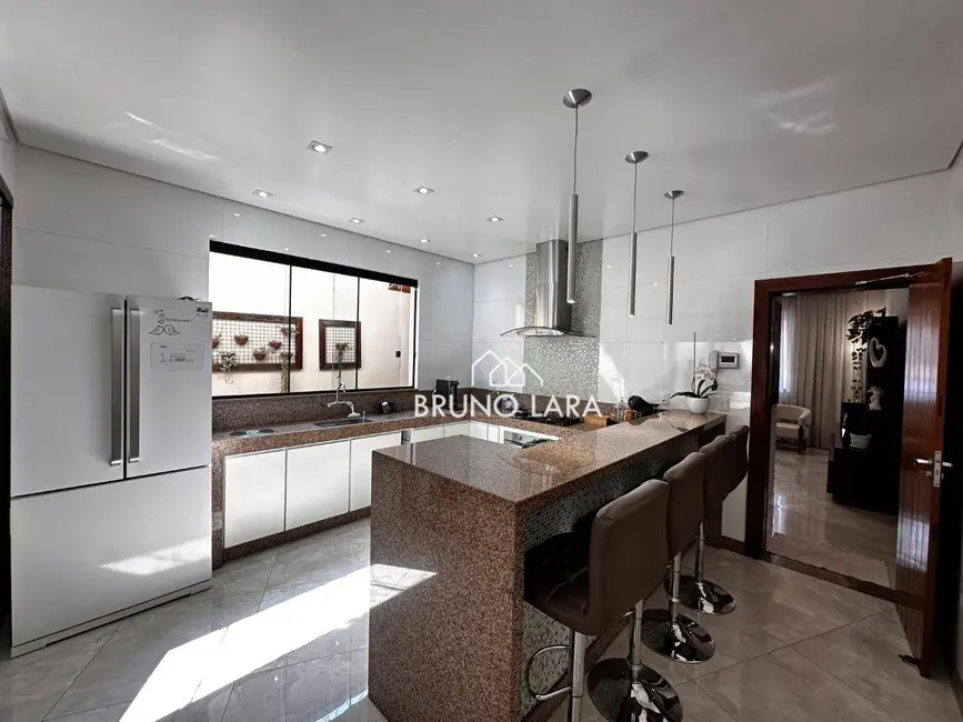 Foto 8 de Casa com 4 quartos à venda, 360m2 em Tereza Cristina, Sao Joaquim De Bicas - MG