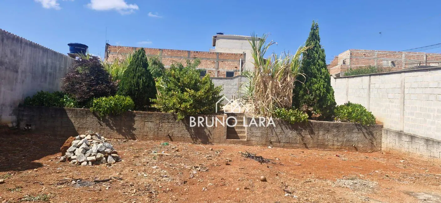 Foto 2 de Terreno / Lote à venda, 360m2 em Igarape - MG