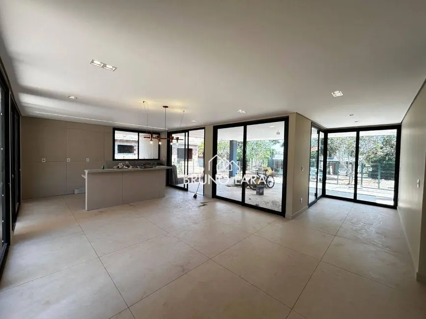 Casa de Condomínio com 4 quartos à venda, 1000m2 em Igarape - MG - imagem 4 Foto 4 de Casa de Condomínio com 4 quartos à venda, 1000m2 em Igarape - MG