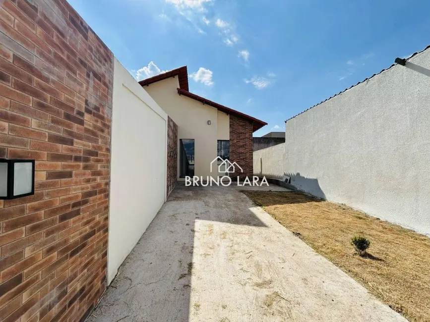 Foto 2 de Casa com 3 quartos à venda, 180m2 em Igarape - MG