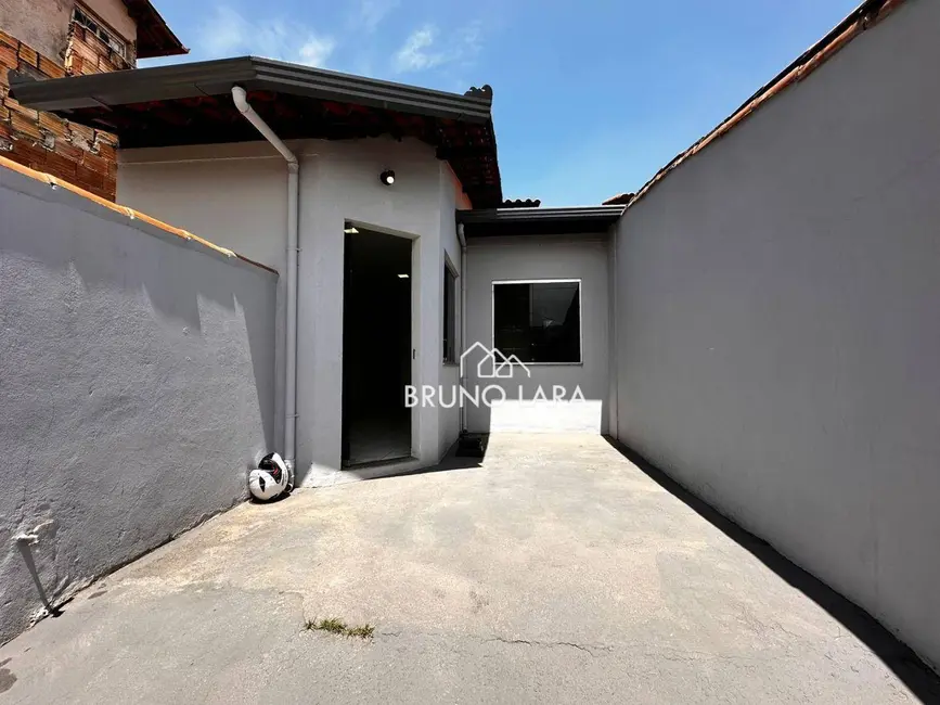 Casa com 2 quartos à venda, 120m2 em Sao Joaquim De Bicas - MG - imagem 1 Foto 1 de Casa com 2 quartos à venda, 120m2 em Sao Joaquim De Bicas - MG