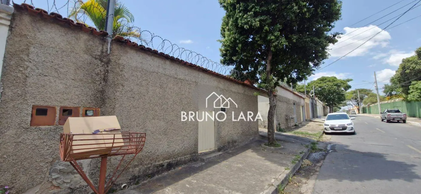 Foto 4 de Casa com 3 quartos à venda, 360m2 em Espírito Santo, Betim - MG