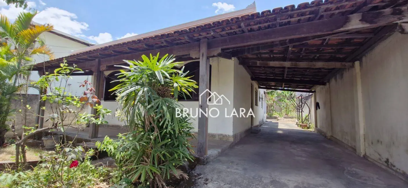 Foto 2 de Casa com 3 quartos à venda, 360m2 em Espírito Santo, Betim - MG