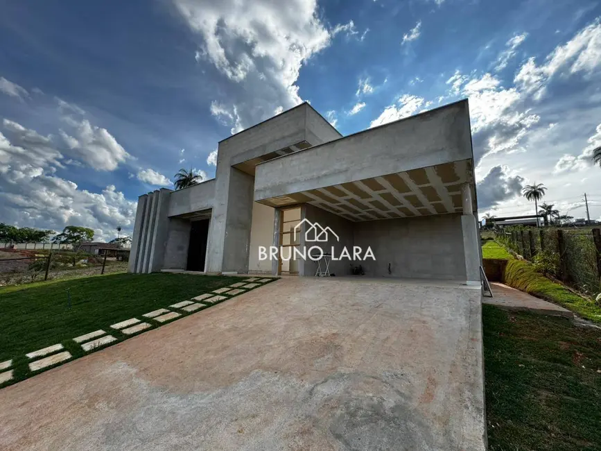 Foto 3 de Casa de Condomínio com 3 quartos à venda, 1000m2 em Igarape - MG