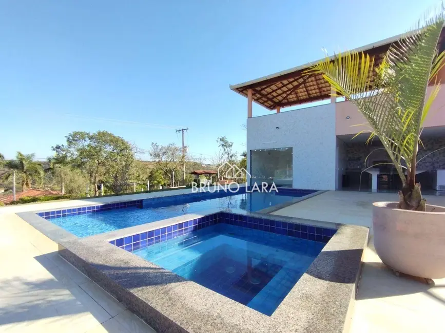 Foto 3 de Sítio / Rancho com 5 quartos à venda, 3500m2 em Itatiaiucu - MG