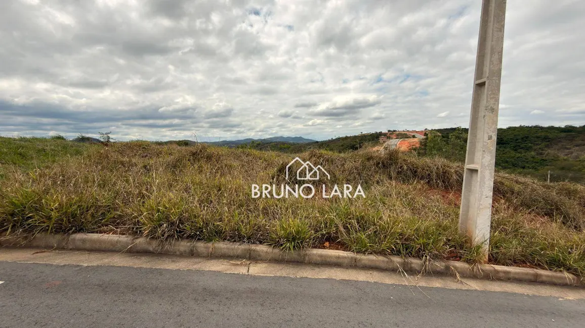 Foto 2 de Terreno / Lote à venda, 360m2 em Betim - MG