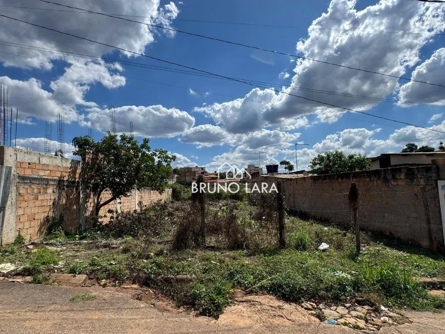 Foto 1 de Terreno / Lote à venda, 360m2 em Igarape - MG