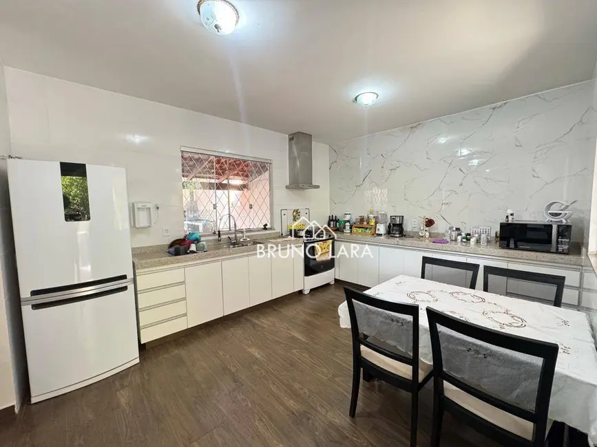 Sítio / Rancho com 5 quartos à venda, 2160m2 em Sao Joaquim De Bicas - MG - imagem 5 Foto 5 de Sítio / Rancho com 5 quartos à venda, 2160m2 em Sao Joaquim De Bicas - MG