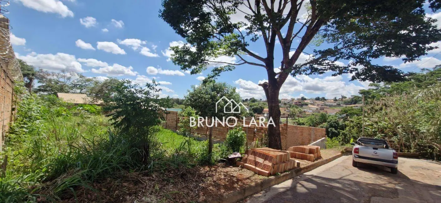 Foto 1 de Terreno / Lote à venda, 360m2 em Igarape - MG