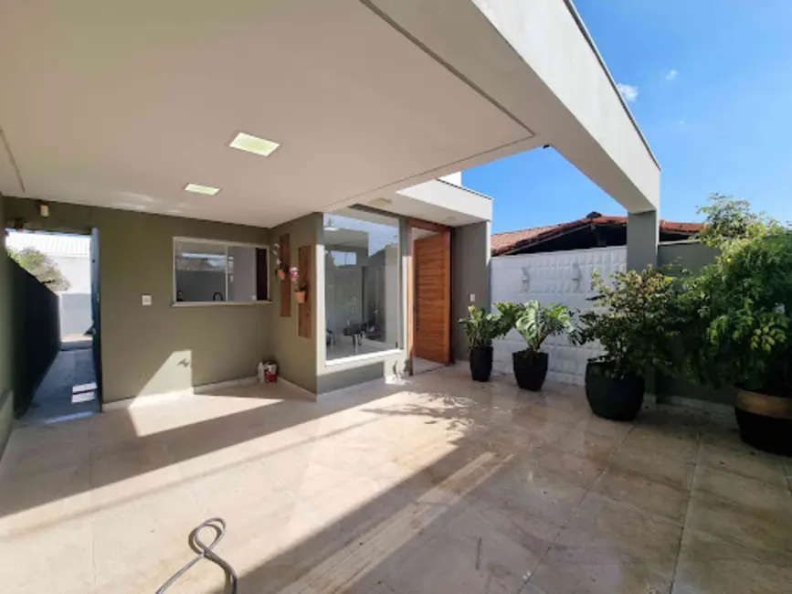 Foto 2 de Casa com 3 quartos para alugar, 180m2 em Igarape - MG