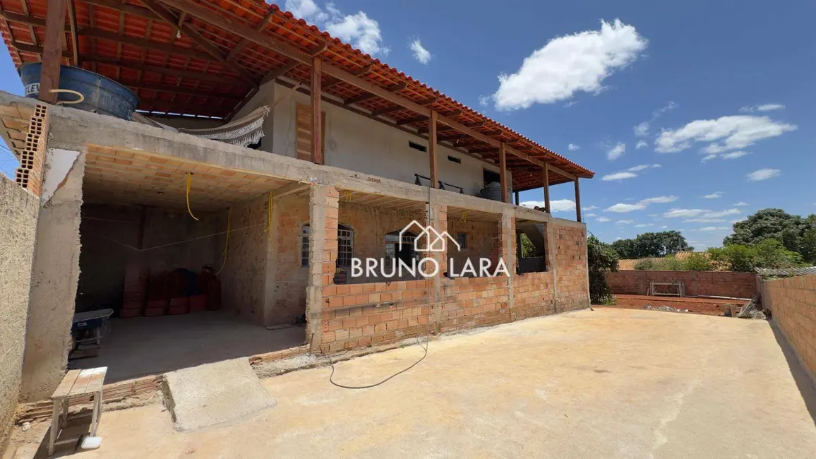 Foto 2 de Casa com 3 quartos à venda, 360m2 em Igarape - MG