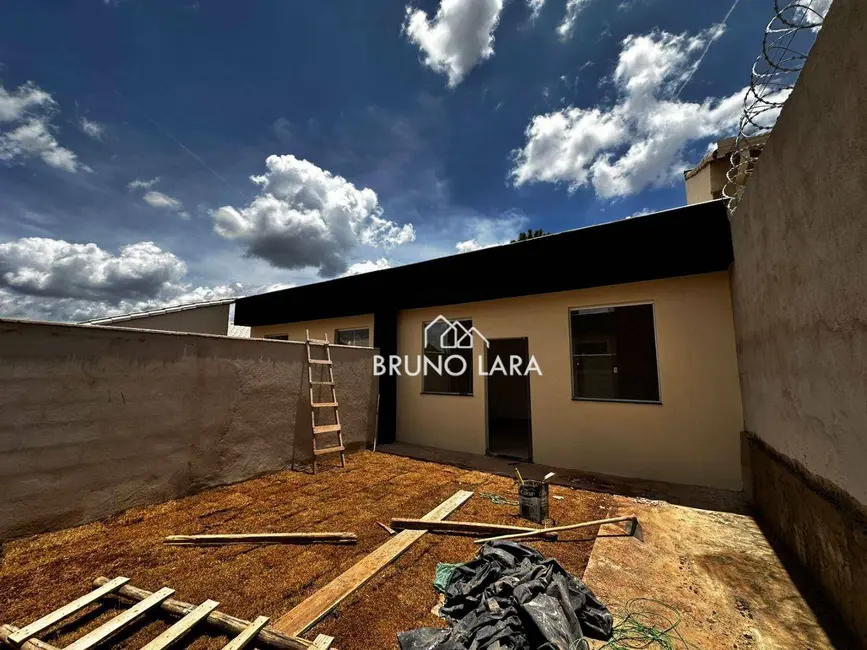 Foto 1 de Casa com 2 quartos à venda, 120m2 em Sao Joaquim De Bicas - MG