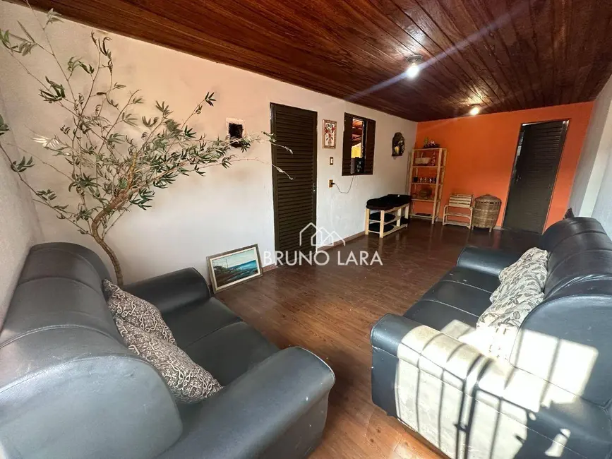 Sítio / Rancho com 3 quartos à venda, 2000m2 em Igarape - MG - imagem 8 Foto 8 de Sítio / Rancho com 3 quartos à venda, 2000m2 em Igarape - MG