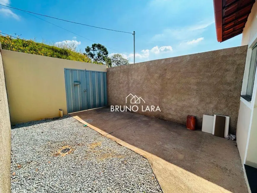 Foto 2 de Casa com 2 quartos à venda, 100m2 em Sao Joaquim De Bicas - MG