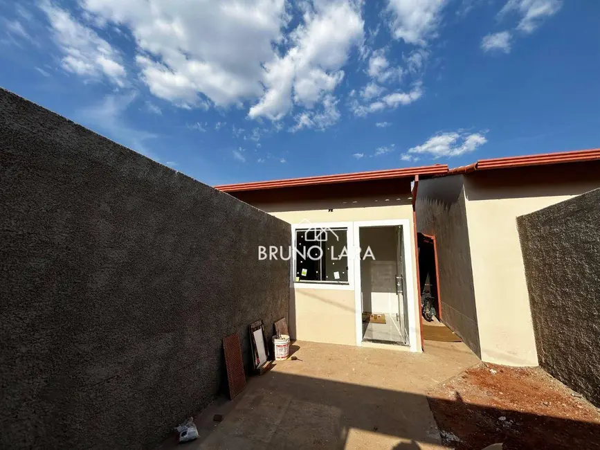 Foto 2 de Casa com 2 quartos à venda, 100m2 em Sao Joaquim De Bicas - MG