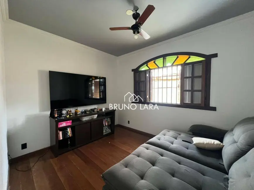 Foto 4 de Casa com 4 quartos para alugar, 720m2 em São Jorge, Betim - MG
