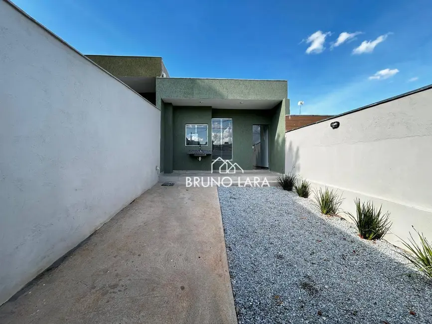 Foto 1 de Casa com 2 quartos à venda, 120m2 em Sao Joaquim De Bicas - MG
