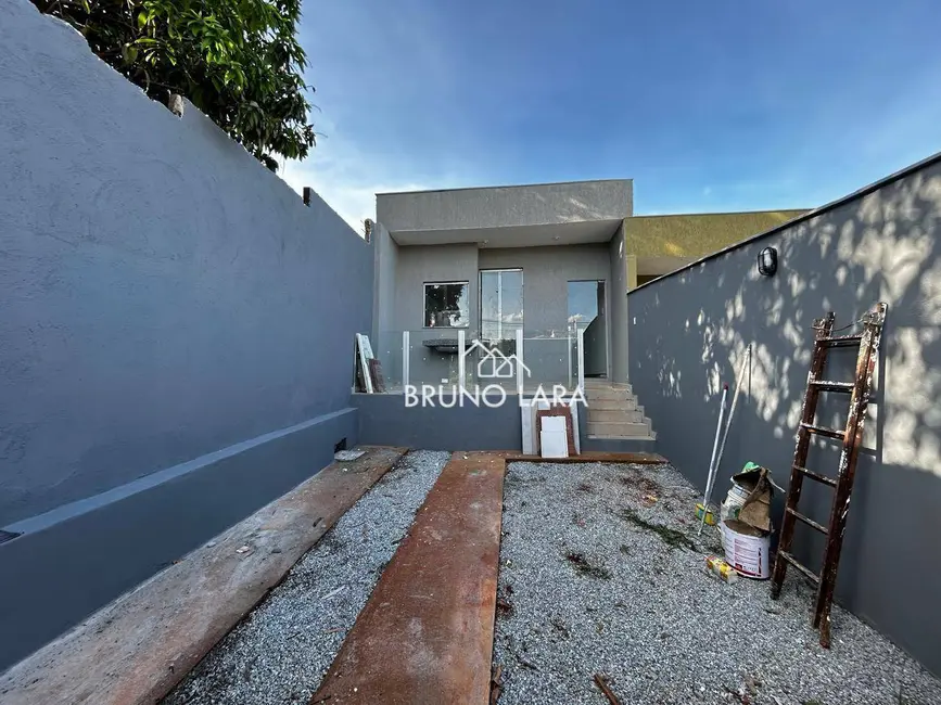 Foto 1 de Casa com 2 quartos à venda, 120m2 em Sao Joaquim De Bicas - MG