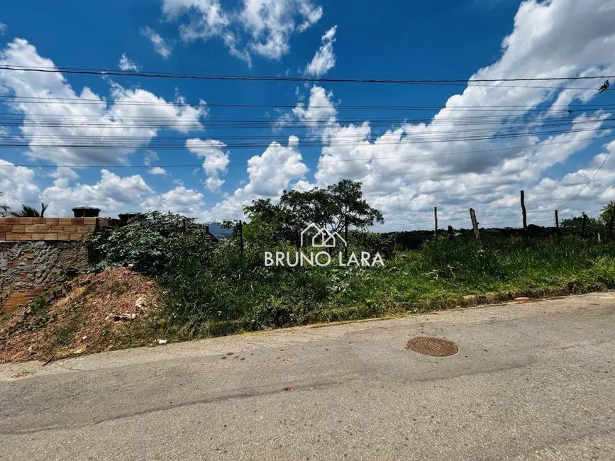 Foto 2 de Terreno / Lote à venda, 360m2 em Igarape - MG