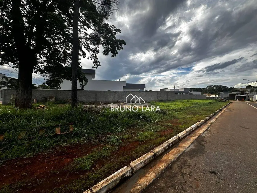 Foto 2 de Terreno / Lote à venda, 377m2 em Igarape - MG