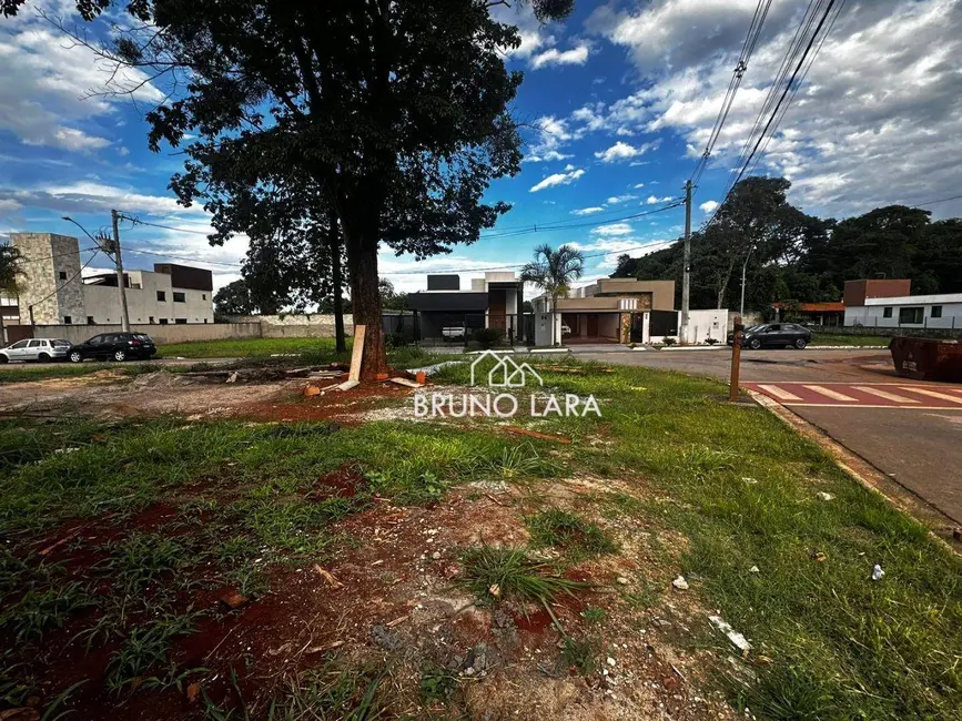 Foto 1 de Terreno / Lote à venda, 377m2 em Igarape - MG