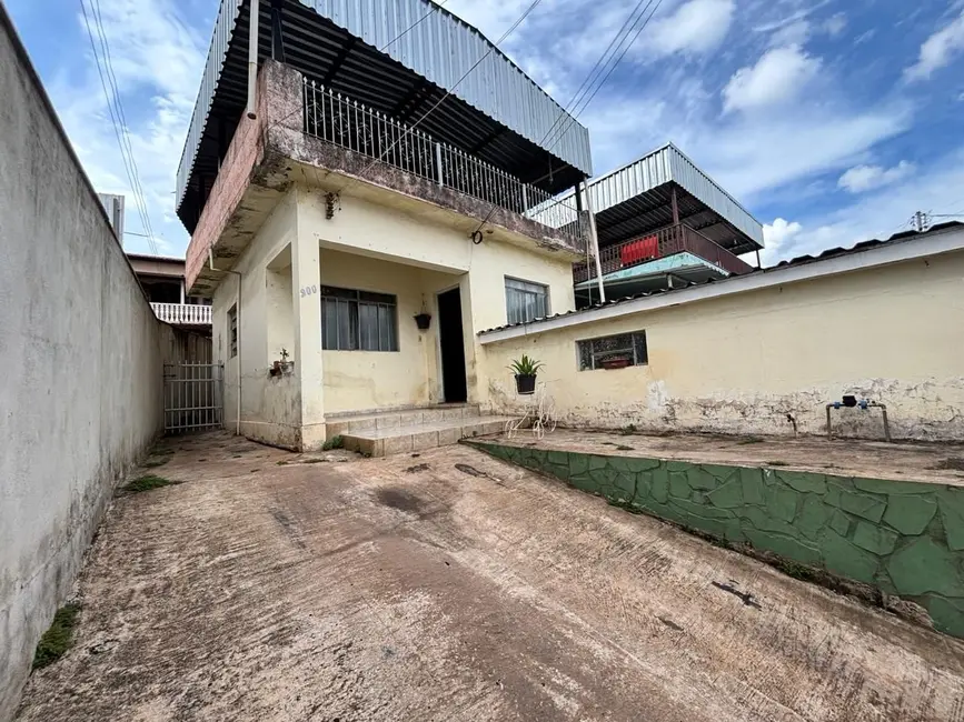 Casa com 2 quartos à venda, 218m2 em Centro, Igarape - MG - imagem 1 Foto 1 de Casa com 2 quartos à venda, 218m2 em Centro, Igarape - MG