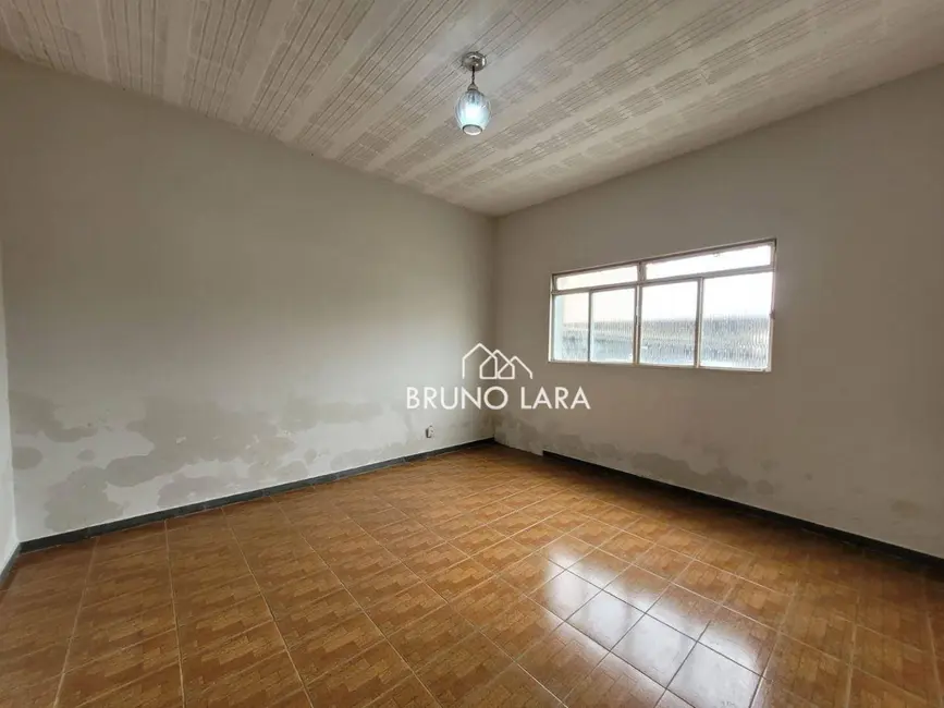 Casa com 3 quartos para alugar, 180m2 em Centro, Igarape - MG - imagem 6 Foto 6 de Casa com 3 quartos para alugar, 180m2 em Centro, Igarape - MG