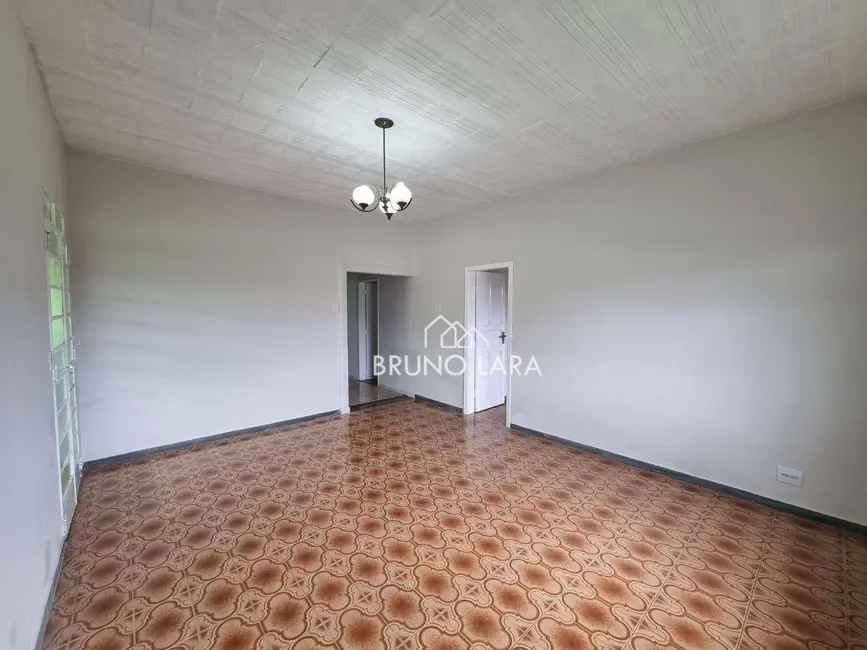 Foto 4 de Casa com 3 quartos para alugar, 180m2 em Centro, Igarape - MG