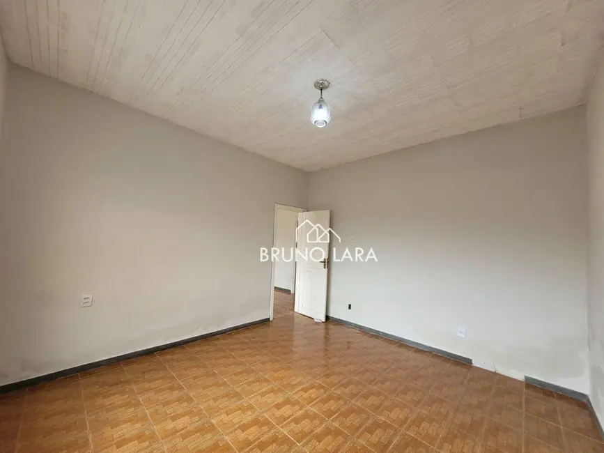 Casa com 3 quartos para alugar, 180m2 em Centro, Igarape - MG - imagem 7 Foto 7 de Casa com 3 quartos para alugar, 180m2 em Centro, Igarape - MG