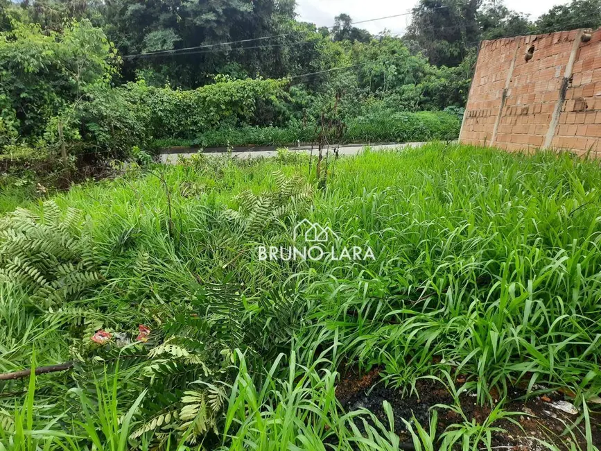 Foto 2 de Terreno / Lote à venda, 300m2 em Sao Joaquim De Bicas - MG