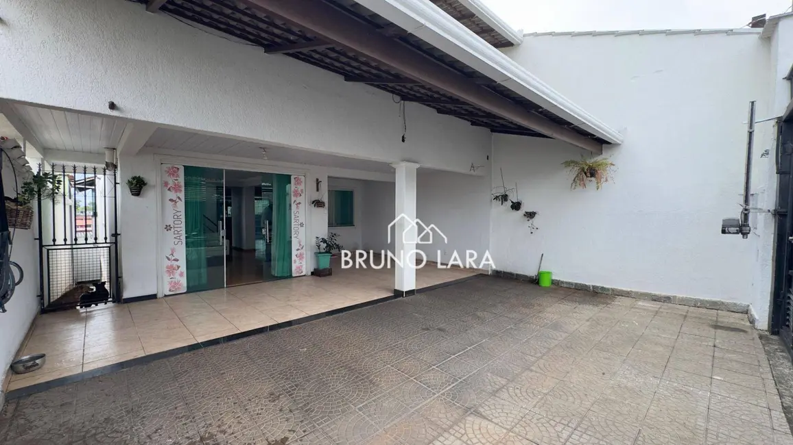 Casa com 5 quartos à venda, 225m2 em Vila Cristina, Betim - MG - imagem 3 Foto 3 de Casa com 5 quartos à venda, 225m2 em Vila Cristina, Betim - MG