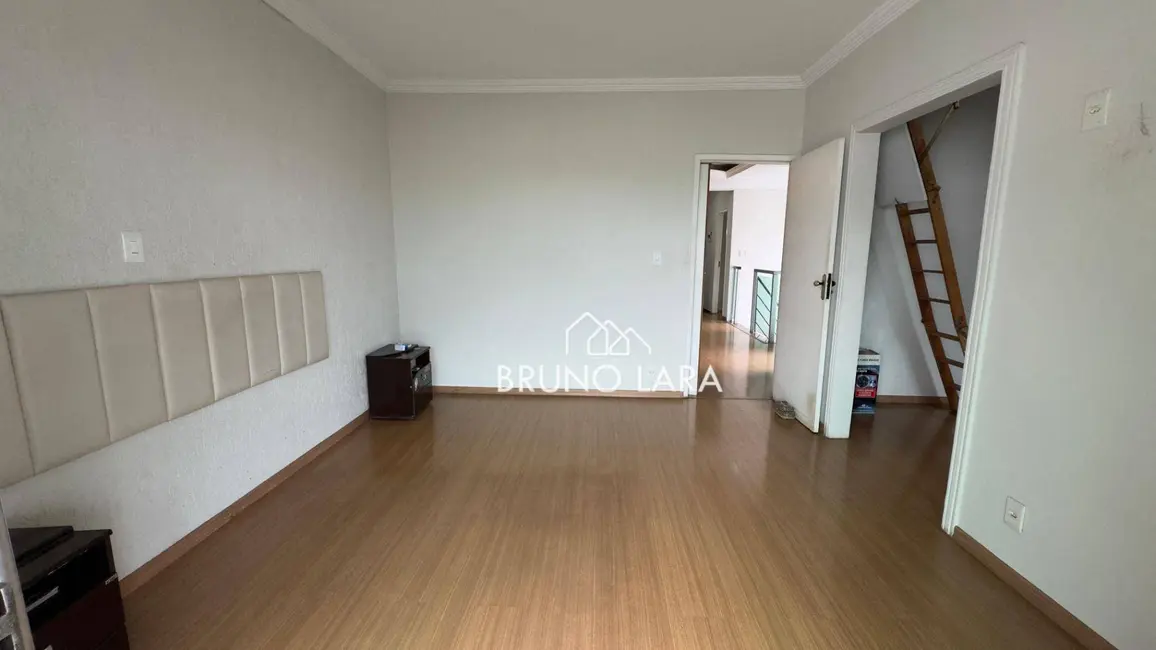 Casa com 5 quartos à venda, 225m2 em Vila Cristina, Betim - MG - imagem 9 Foto 9 de Casa com 5 quartos à venda, 225m2 em Vila Cristina, Betim - MG