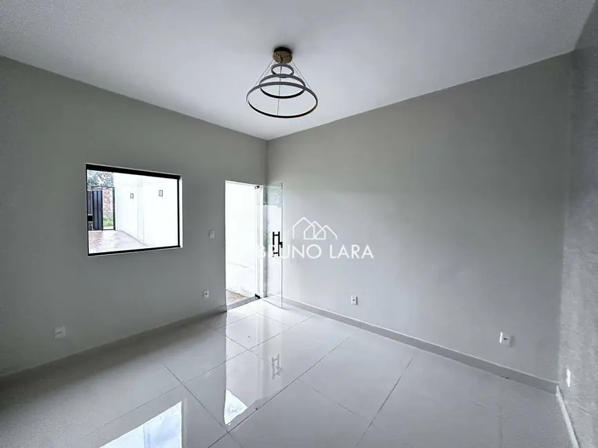 Foto 5 de Casa com 2 quartos à venda, 180m2 em Sao Joaquim De Bicas - MG