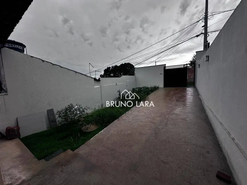 Foto 4 de Casa com 2 quartos à venda, 180m2 em Sao Joaquim De Bicas - MG