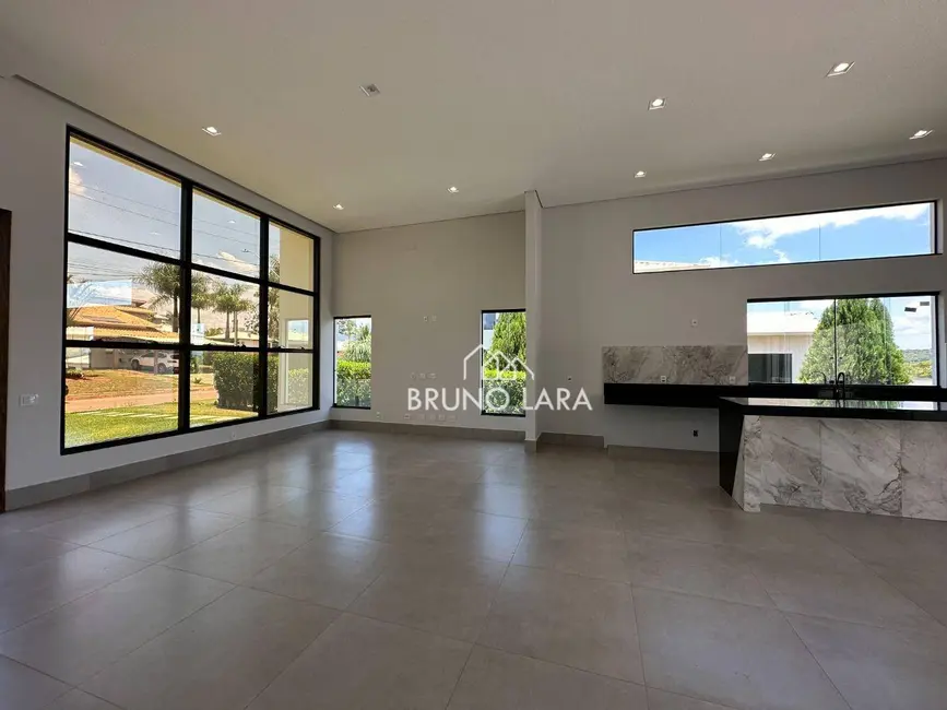 Foto 5 de Casa de Condomínio com 4 quartos à venda, 1000m2 em Igarape - MG