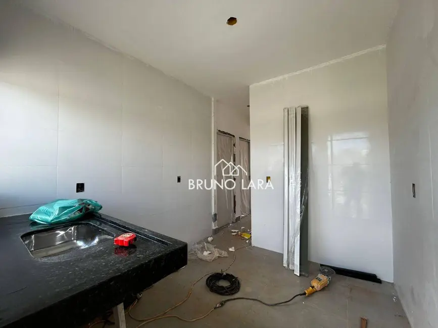 Foto 5 de Casa com 2 quartos à venda, 120m2 em Sao Joaquim De Bicas - MG