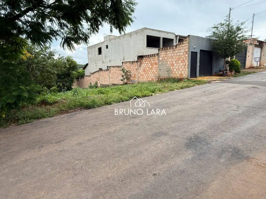 Foto 1 de Terreno / Lote à venda, 360m2 em Igarape - MG