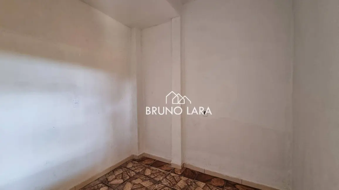 Foto 2 de Casa com 6 quartos para alugar, 135m2 em Igarape - MG