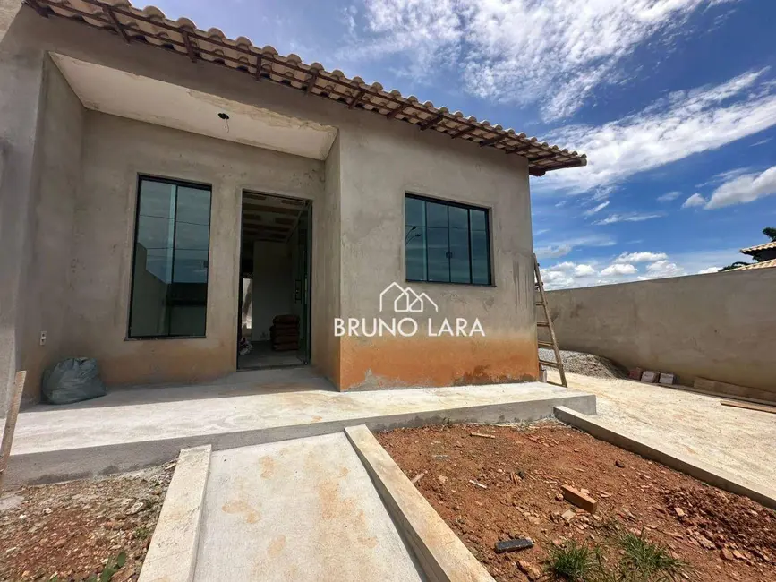 Foto 1 de Casa com 2 quartos à venda, 180m2 em Sao Joaquim De Bicas - MG