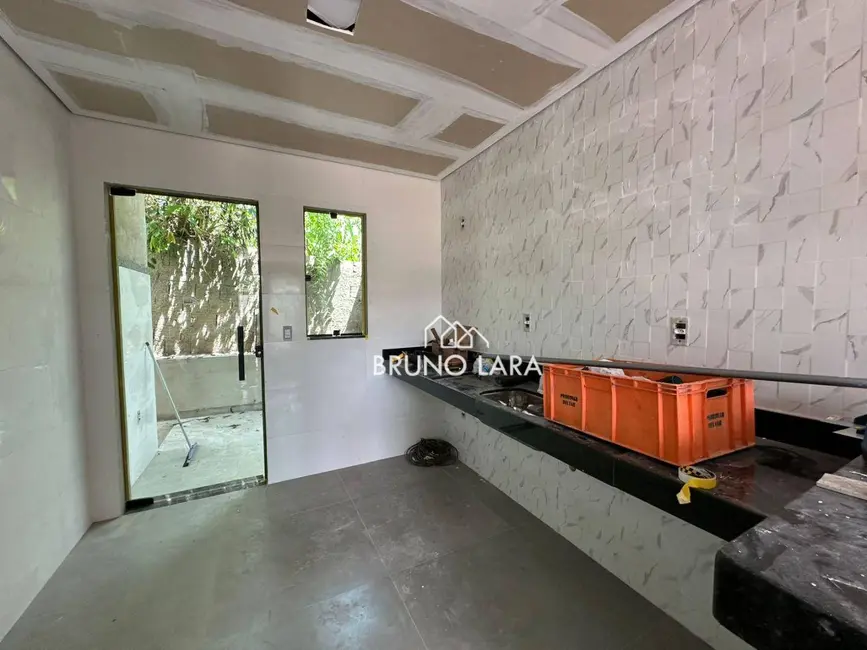 Foto 4 de Casa com 2 quartos à venda, 180m2 em Sao Joaquim De Bicas - MG