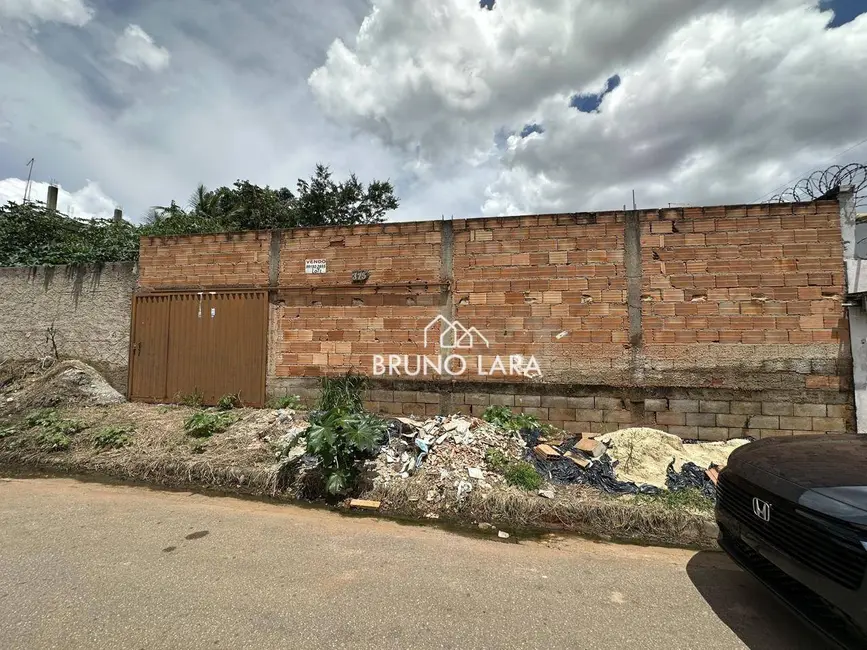 Foto 1 de Terreno / Lote à venda, 360m2 em Igarape - MG