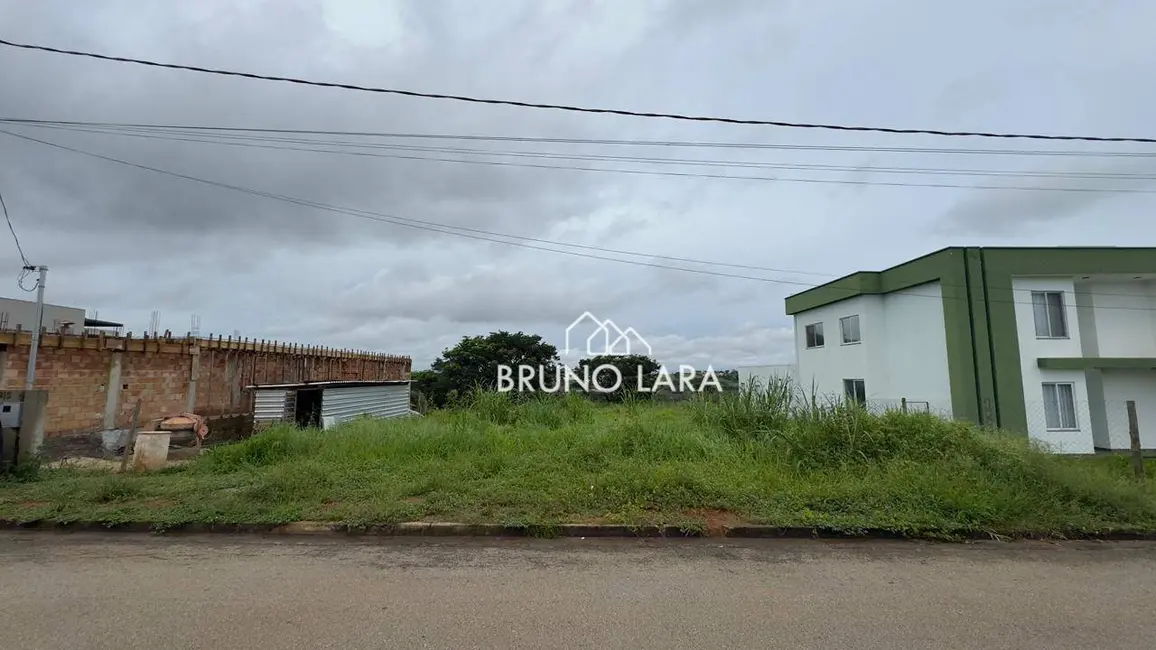 Foto 2 de Terreno / Lote à venda, 1000m2 em Igarape - MG