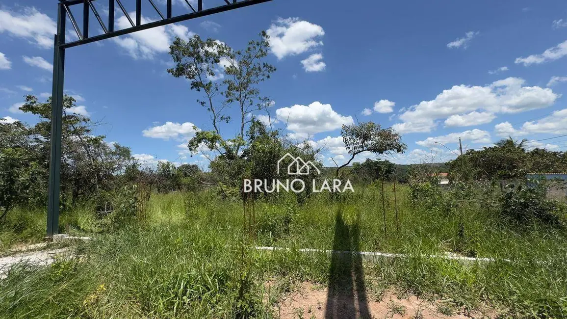 Foto 2 de Terreno / Lote à venda, 360m2 em Igarape - MG