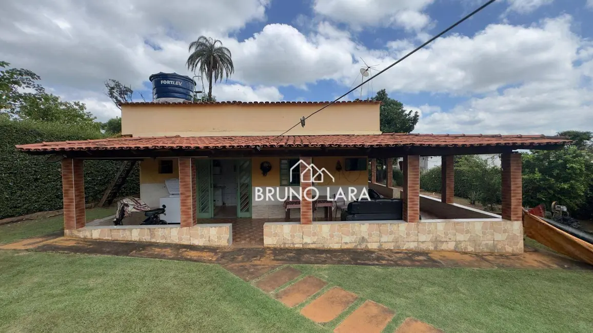 Foto 2 de Casa com 3 quartos à venda, 1000m2 em Igarape - MG