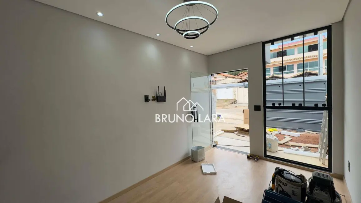 Foto 2 de Casa com 3 quartos à venda, 180m2 em Igarape - MG