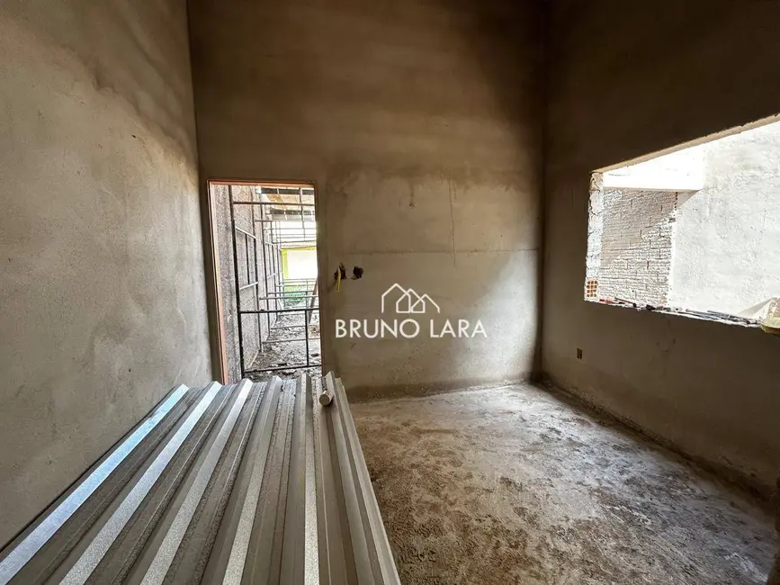 Foto 2 de Casa com 2 quartos à venda, 180m2 em Igarape - MG