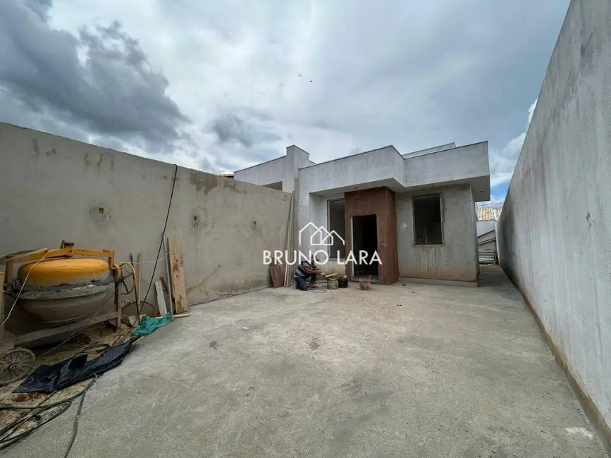 Foto 1 de Casa com 2 quartos à venda, 150m2 em Igarape - MG