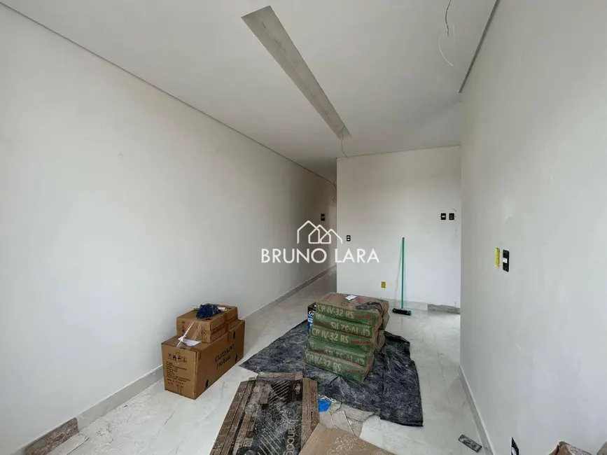 Foto 2 de Casa com 2 quartos à venda, 150m2 em Igarape - MG